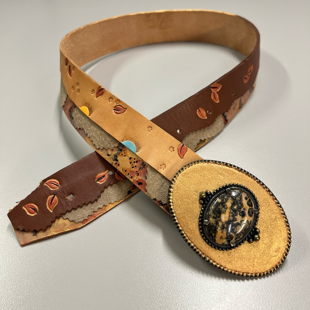 Karinne Handcrafted Art to Wear Leather Scenery Abstract Belt Size 38